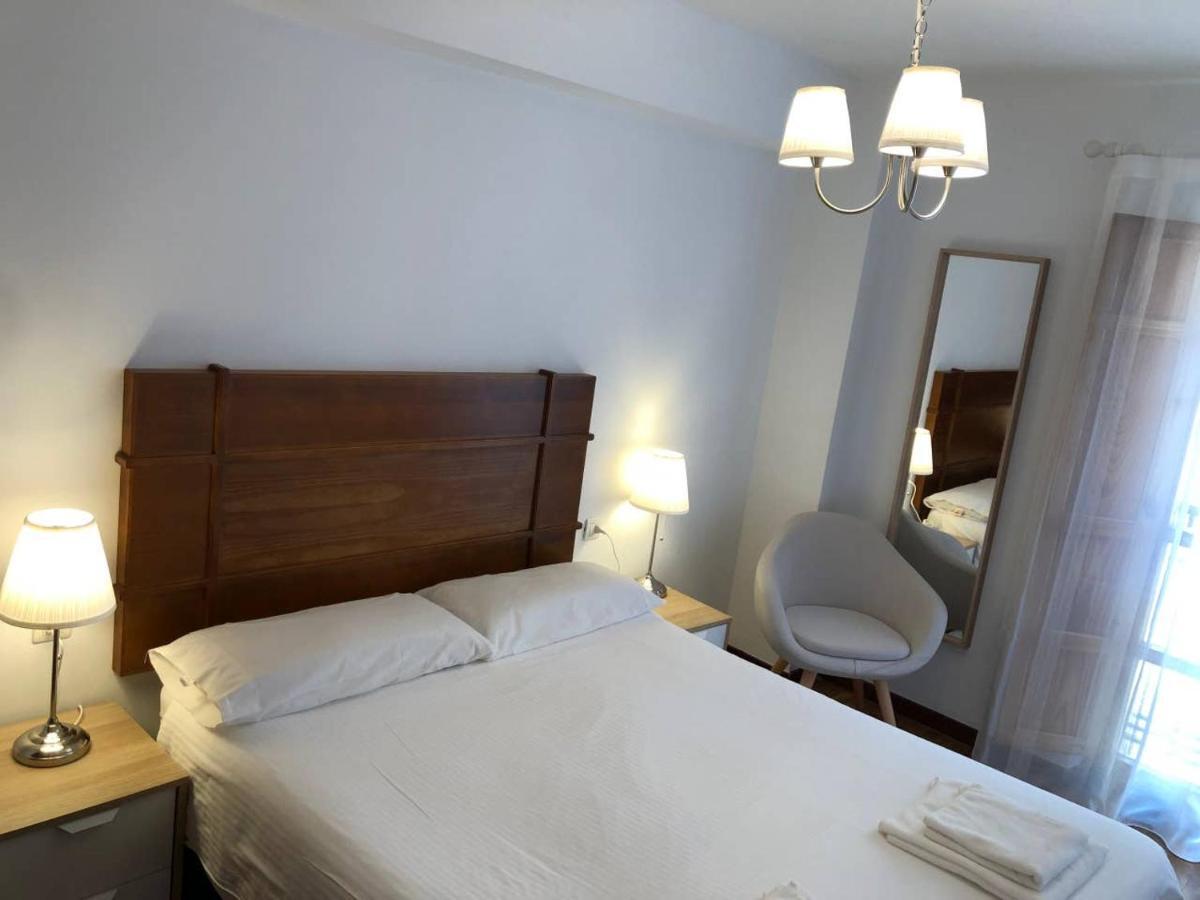 Apartamento Mulhacin Apartment เลออน ภายนอก รูปภาพ